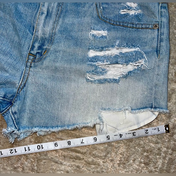 3/$25 LIKE NEW 𝑨𝒎𝒆𝒓𝒊𝒄𝒂𝒏 𝑬𝒂𝒈𝒍𝒆 Jean Shorts - Picture 15 of 15